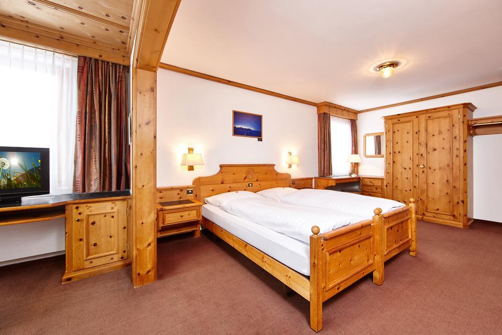 Basic Hotel Arosa Hotel